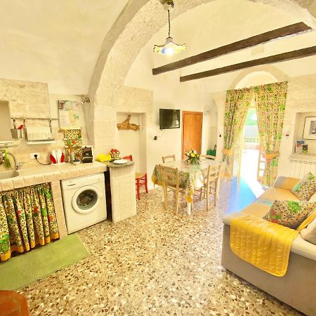 Trulli Fenice มาร์ตินาฟรังกา ภายนอก รูปภาพ